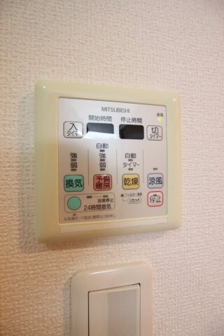 物件内観写真10　(浴室乾燥機)