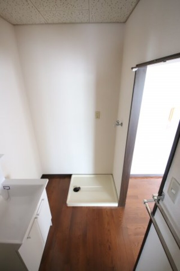 建物設備(室内洗濯機置き場)