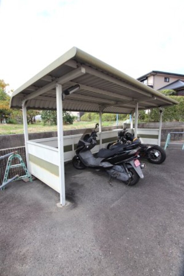建物設備(駐輪場)