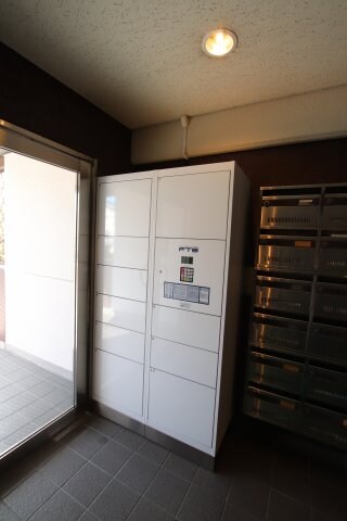 物件内観写真5　(宅配ボックス)