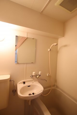 物件内観写真18　(洗面台)