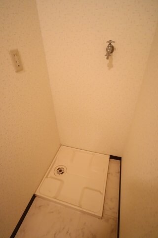 物件内観写真14　(室内洗濯機置場)