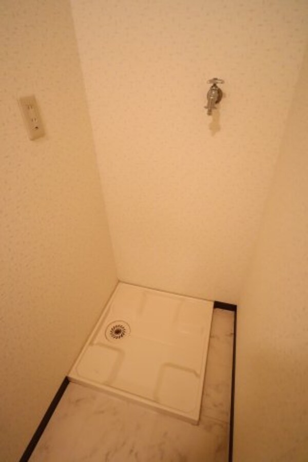 建物設備(室内洗濯機置場)