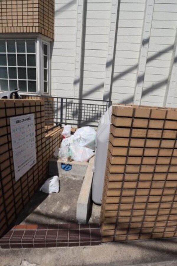 建物設備(敷地内ゴミ置き場)