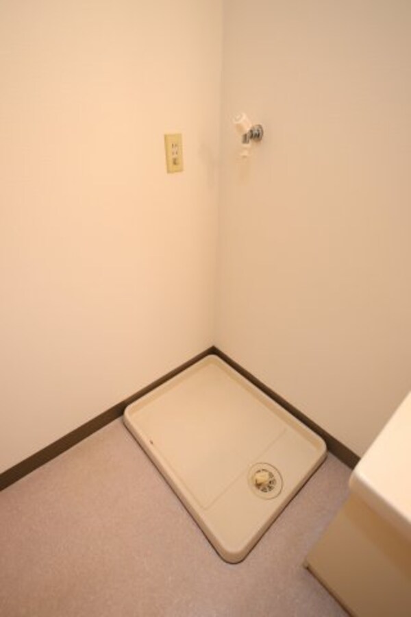 建物設備(室内洗濯機置場)
