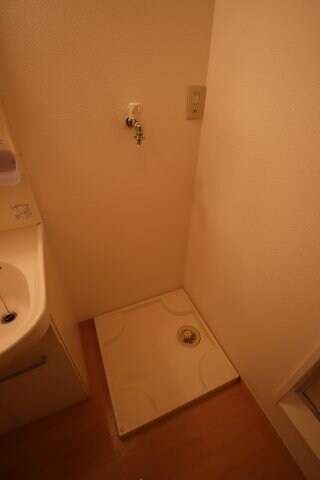 物件内観写真13　(室内洗濯機置き場)