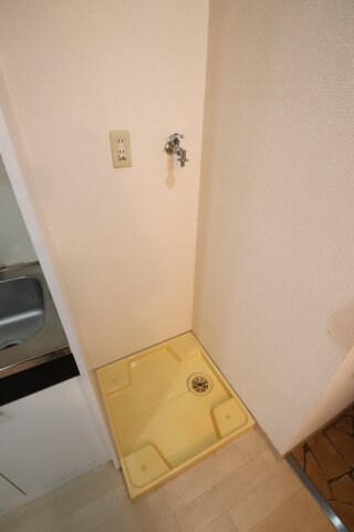 物件内観写真10　(室内洗濯機置場)