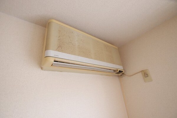 建物設備(エアコン)