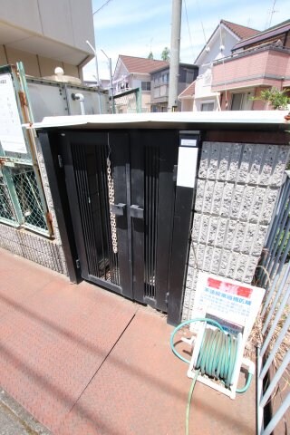 物件内観写真3　(ゴミステーション)