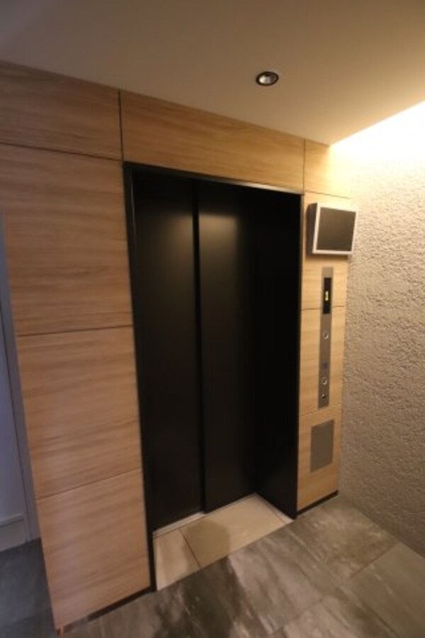 建物設備(エレベーター)