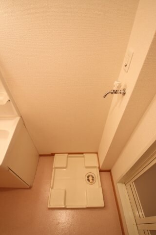 物件内観写真13　(室内洗濯機置き場)