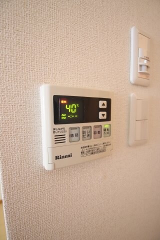 物件内観写真20　(給湯器)