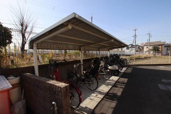 建物設備(駐輪場)