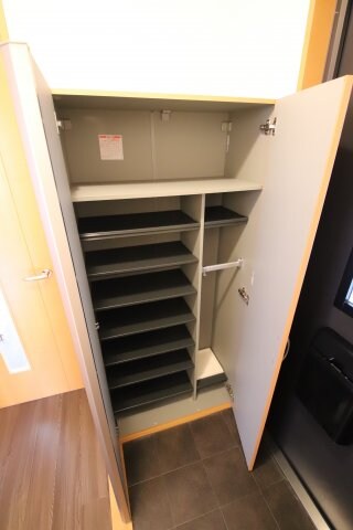 物件内観写真7　(シューズボックス)