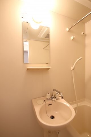 物件内観写真13　(洗面台)