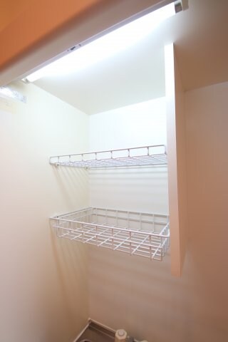 物件内観写真19　(吊戸棚)