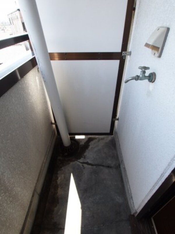 建物設備(室外洗濯機置場)
