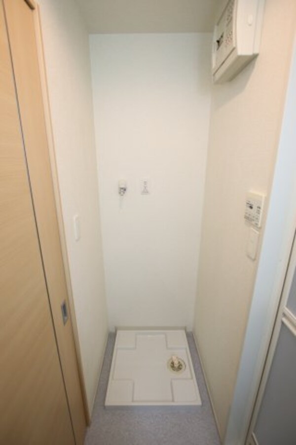 建物設備(室内洗濯機置き場)