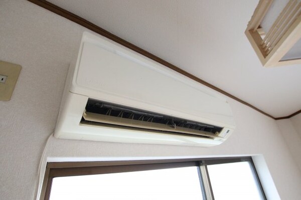 建物設備(エアコン)