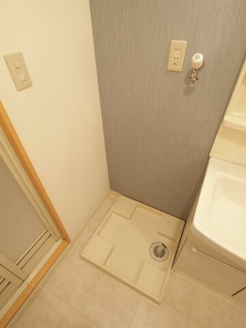 物件内観写真15　(室内洗濯機置場)