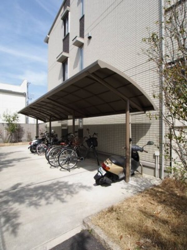 建物設備(駐輪場)