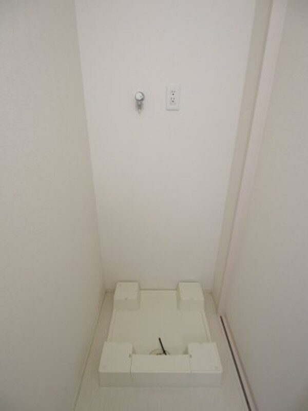 建物設備(室内洗濯機置き場)