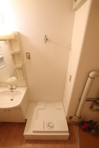 物件内観写真10　(室内洗濯機置き場)