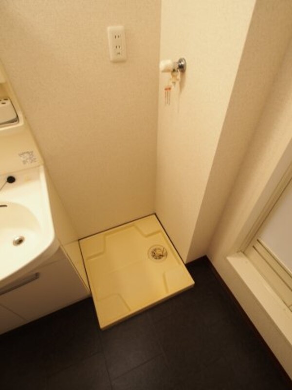 建物設備(室内洗濯機置場)