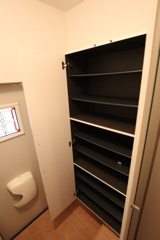 物件内観写真7　(シューズボックス)