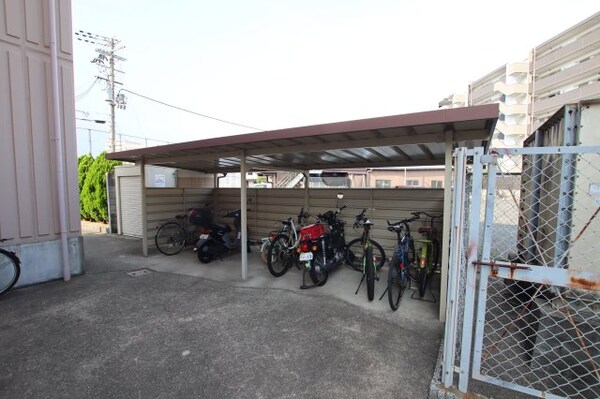 建物設備(駐輪場)