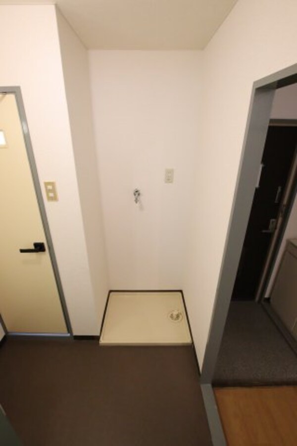 建物設備(室内洗濯機置場)