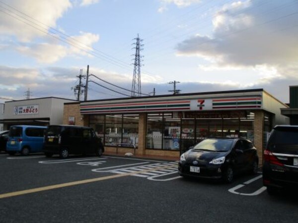 周辺環境(セブン−イレブン 大阪狭山草沢店 577m)
