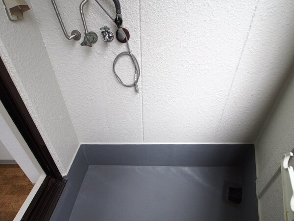 建物設備(室外洗濯機置き場)