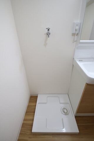 物件内観写真13　(室内洗濯機置き場)