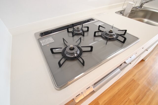 物件内観写真19　(3口コンロ)