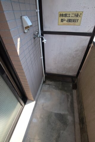 物件内観写真26　(室外洗濯機置き場)