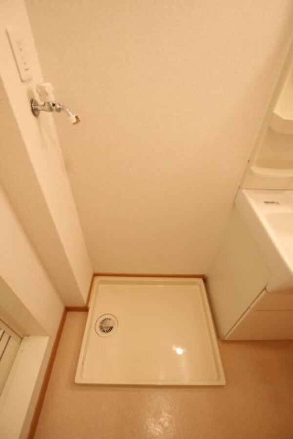 建物設備(室内洗濯機置き場)