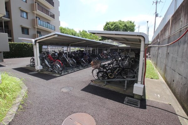 建物設備(駐輪場)