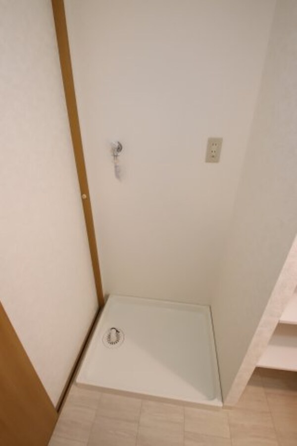 建物設備(室内洗濯機置場)