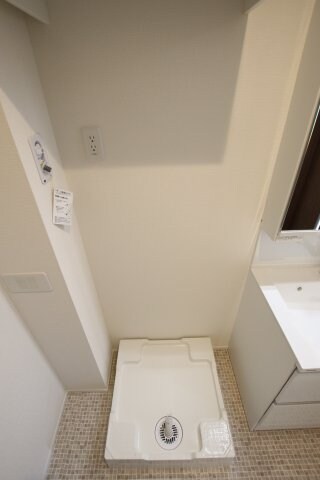 物件内観写真13　(室内洗濯機置場)