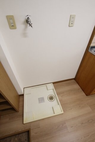 物件内観写真10　(室内洗濯機置場)