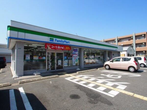 周辺環境(ファミリーマート堺泉北竹城台店 1540m)
