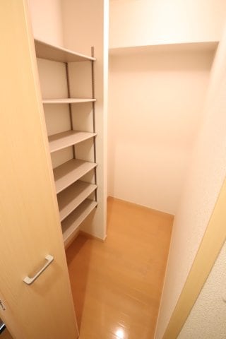 物件内観写真7　(シューズクローゼット)