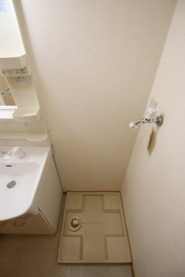 建物設備(室内洗濯機置き場)
