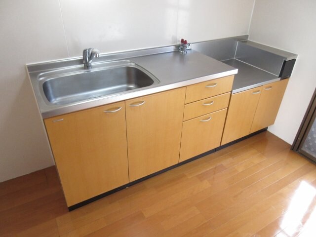 物件内観写真14　(キッチンもゆったりしていい感じ！)