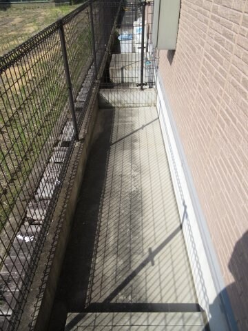 物件内観写真17　(勝手口もあっていいですよ！)