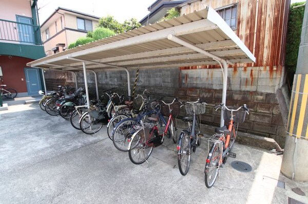 建物設備(駐輪場)