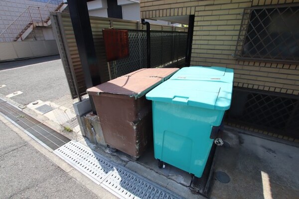 建物設備(敷地内ゴミ置場)