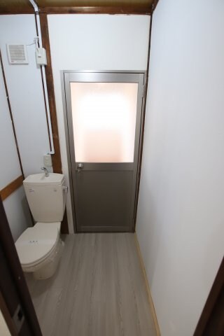 物件内観写真7　(脱衣所)