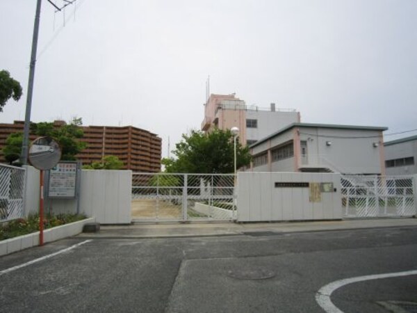 周辺環境(大阪狭山市立第三中学校 944m)